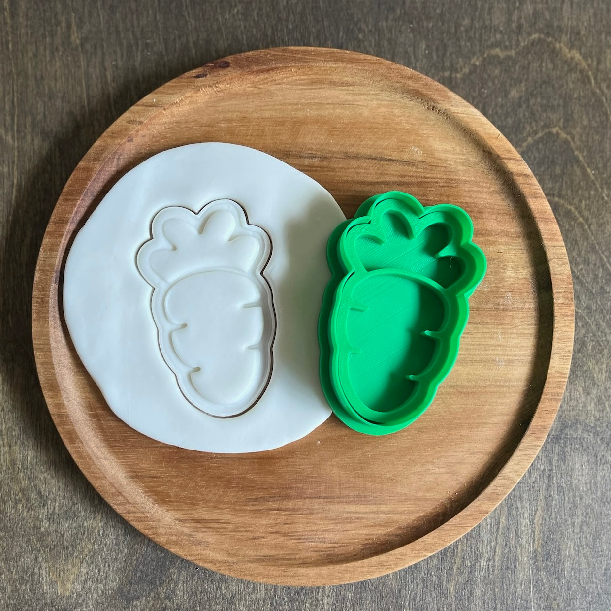 DONE TO ORDER: Carrot Cookie Cutter + Fondant Embosser - SHCreations
