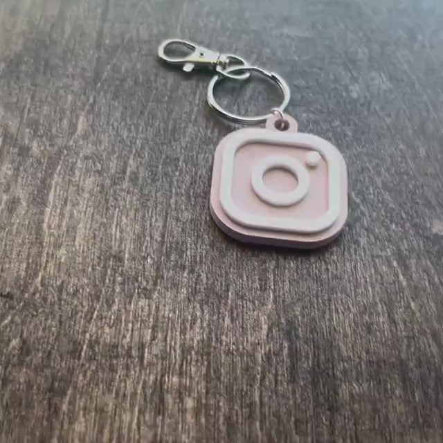 3D Social Media Nfc Keyring STL File, NFC Keychain, 3D printed keyring stl, nfc Style keychain stl, 3d printed keychain stl, 3d keyring stl