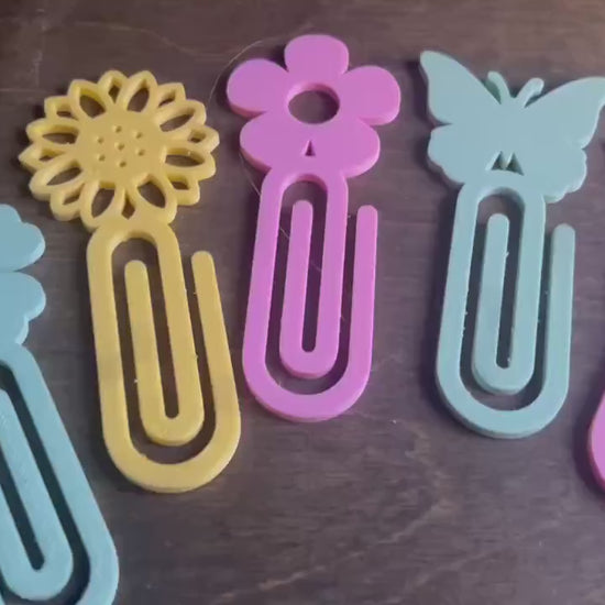 3D Spring Bookmark STL Design – Floral Bookmark ,  Printable Designs with Flowers, Bee, and Butterfly Themes