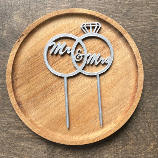 DONE TO ORDER : Mr & Mrs Ring Cake Topper - SHCreations