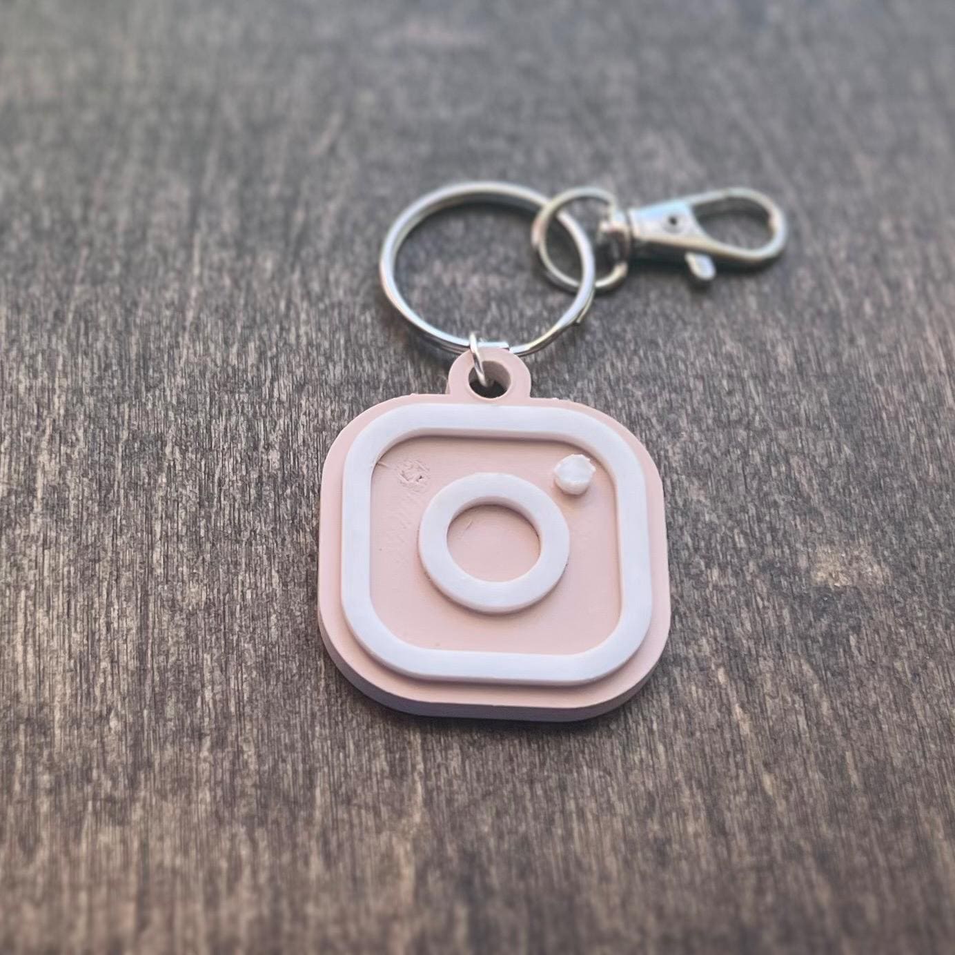 3D Social Media Nfc Keyring STL File, NFC Keychain, 3D printed keyring stl, nfc Style keychain stl, 3d printed keychain stl, 3d keyring stl