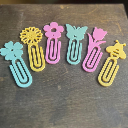 3D Spring Bookmark STL Design – Floral Bookmark , Printable Designs with Flowers, Bee, and Butterfly Themes